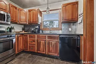 154 Leffingwell Ave, Waterbury, CT 06710 - Photo 14