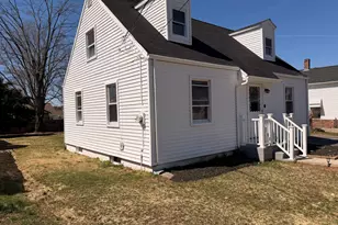 8 River Rd, East Haven, CT 06512 - Photo 2