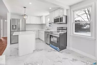 8 River Road, East Haven, CT 06512 - Photo 4