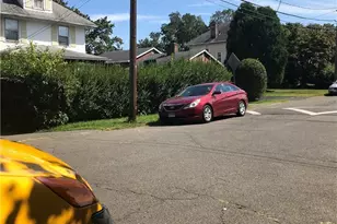 42 Weed Hill Ave, Stamford, CT 06907 - Photo 28