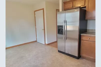 21 Bellevue Avenue #B, Vernon, CT 06066 - Photo 4