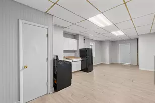 74 Holmes Ave, Waterbury, CT 06710 - Photo 18