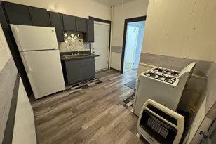 74 Holmes Ave, Waterbury, CT 06710 - Photo 8