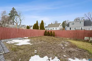 680 Queen St, Bridgeport, CT 06606 - Photo 32