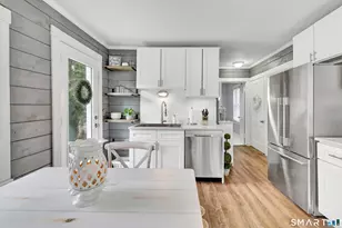 132 Pequot Ave, Fairfield, CT 06890 - Photo 10