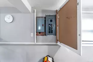 64 Darley Dr, Hamden, CT 06518 - Photo 32