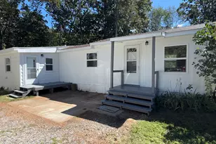 133 West Main St, Clinton, CT 06413 - Photo 1