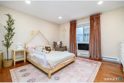 69 Maple Tree Avenue #APT 2, Stamford, CT 06906 - Photo 18