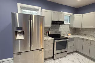 185 Read St, Bridgeport, CT 06607 - Photo 2