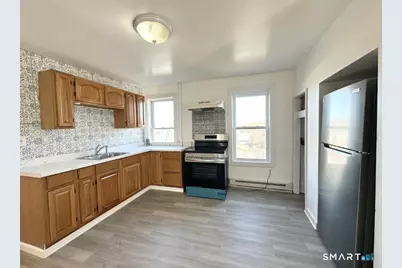 67 6th Street #1, Norwich, CT 06360 - Photo 2