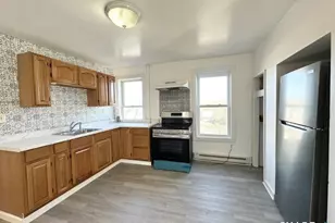 67 6th St, Norwich, CT 06360 - Photo 2