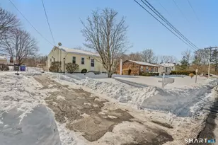 98 Oslo St, Groton, CT 06355 - Photo 2