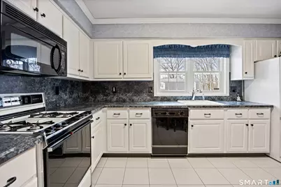 66 Old Towne Road #66, Cheshire, CT 06410 - Photo 2