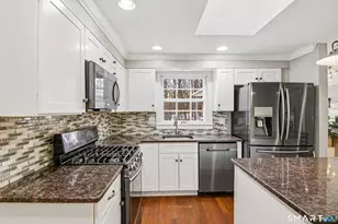 90 Robin Ridge Dr, Madison, CT 06443 - Photo 14