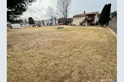 12 Depauw Circle, East Hartford, CT 06108 - Photo 2