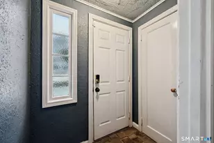 38 St Augustine St, West Hartford, CT 06110 - Photo 4