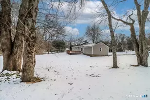 43 Woodmere Dr, Trumbull, CT 06611 - Photo 40