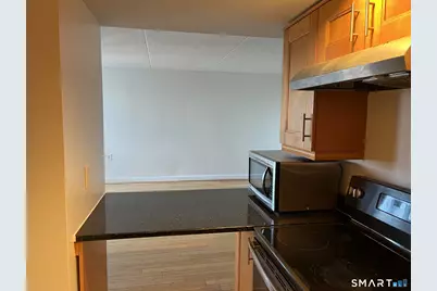 60 Strawberry Hill Avenue #1218, Stamford, CT 06902 - Photo 2