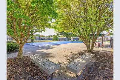 123 Pembroke Court #123, Meriden, CT 06450 - Photo 32