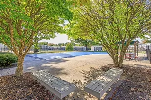 123 Pembroke Ct, Meriden, CT 06450 - Photo 32