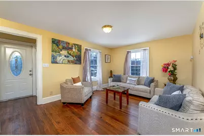 18 Dallas Avenue, Waterbury, CT 06705 - Photo 8