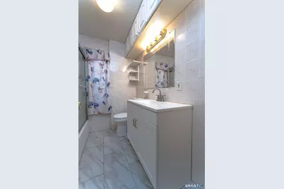 18 Dallas Avenue, Waterbury, CT 06705 - Photo 14