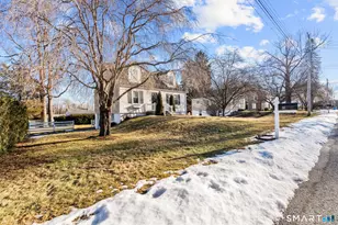 31 Flyers Dr, Norwich, CT 06360 - Photo 2