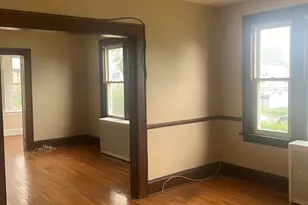 203 Wayne St, Bridgeport, CT 06606 - Photo 12