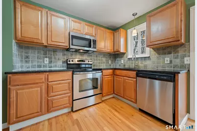 92 Cynthia Lane #APT E7, Middletown, CT 06457 - Photo 6