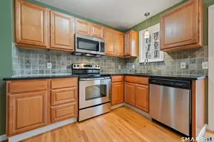 92 Cynthia Ln, Middletown, CT 06457 - Photo 6