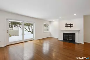 12 Blvd Dr, Danbury, CT 06810 - Photo 2