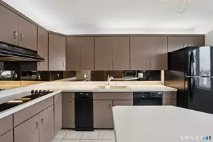 12 Blvd Dr, Danbury, CT 06810 - Photo 6