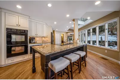 25 Lord Davis Lane, Avon, CT 06001 - Photo 8