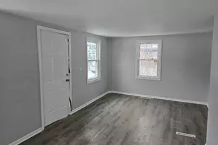 116 Rosette St, Waterbury, CT 06708 - Photo 4