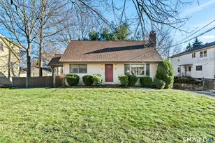 378 High St, Fairfield, CT 06824 - Photo 2