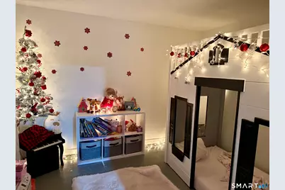 20 Wardwell Street, Stamford, CT 06902 - Photo 14