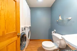 183 Aston Ln, Middletown, CT 06457 - Photo 16