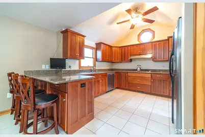 183 Aston Lane, Middletown, CT 06457 - Photo 4