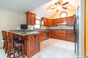 183 Aston Ln, Middletown, CT 06457 - Photo 4