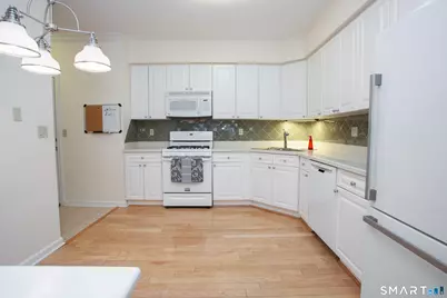 15 Cassandra Boulevard #APT 204, West Hartford, CT 06107 - Photo 10