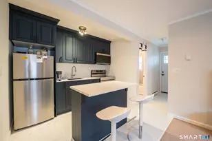 24 Home Ct, Stamford, CT 06902 - Photo 8