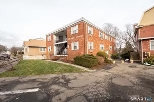 24 Home Ct, Stamford, CT 06902 - Photo 18