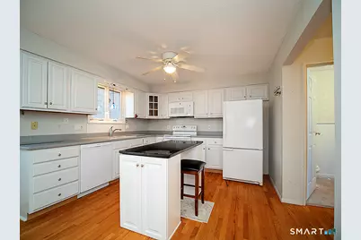 19 Hampton Park #19, Branford, CT 06405 - Photo 10