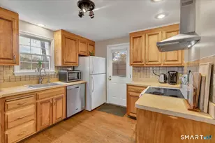 102 Wetherell St, Manchester, CT 06040 - Photo 8