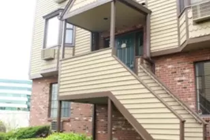 8 Oakwood Ave, Norwalk, CT 06850 - Photo 2