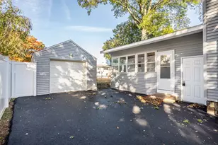 11 Eleanor Pl, Newington, CT 06111 - Photo 34