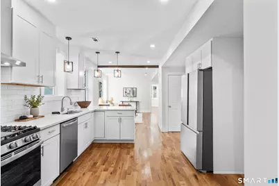 54 Plaza Avenue, Waterbury, CT 06710 - Photo 8