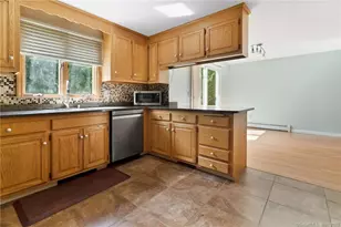 25 Walcott Green, South Windsor, CT 06074 - Photo 12