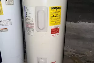 16 Townley St, Hartford, CT 06105 - Photo 12