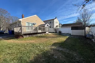 1867 Broadbridge Ave, Stratford, CT 06614 - Photo 2